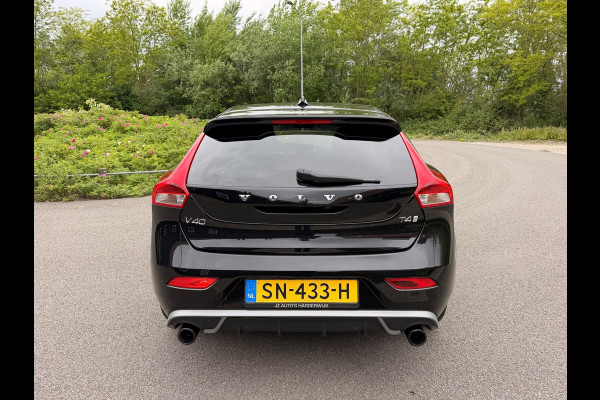 Volvo V40 2.0 T4 190 PK Business Sport Design Automaat Panoramadak, Leder,Full-Led Xenon