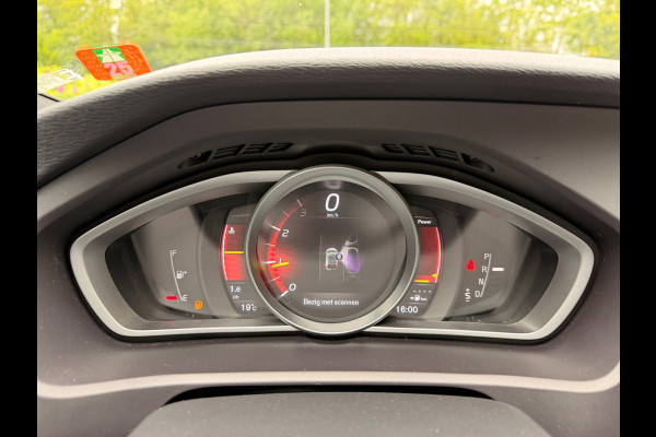 Volvo V40 2.0 T4 190 PK Business Sport Design Automaat Panoramadak, Leder,Full-Led Xenon