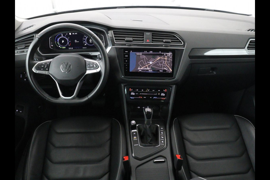 Volkswagen Tiguan 1.4 TSI eHybrid Elegance Exclusive | SOH 89,1% | Leder | Stoelverwarming | 360 Camera | Virtual Cockpit | Adaptive cruise | Carplay | Sfeerverlichting | Navigatie | Matrix LED | PHEV | Plug In