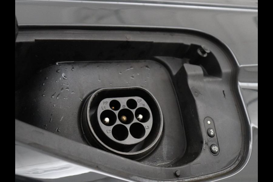 Volkswagen Tiguan 1.4 TSI eHybrid Elegance Exclusive | SOH 89,1% | Leder | Stoelverwarming | 360 Camera | Virtual Cockpit | Adaptive cruise | Carplay | Sfeerverlichting | Navigatie | Matrix LED | PHEV | Plug In