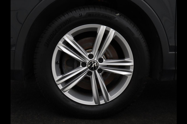 Volkswagen Tiguan 1.4 TSI eHybrid Elegance Exclusive | SOH 89,1% | Leder | Stoelverwarming | 360 Camera | Virtual Cockpit | Adaptive cruise | Carplay | Sfeerverlichting | Navigatie | Matrix LED | PHEV | Plug In