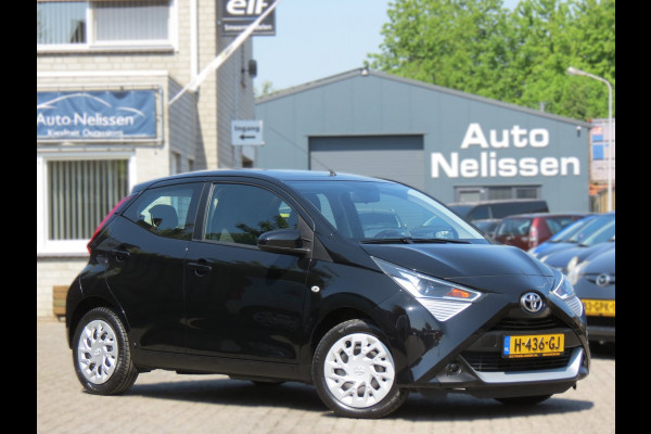 Toyota Aygo 1.0 VVT-i x-play | ACHTERUITRIJCAMERA | DEALER ONDERHOUDEN | APPLE CARPLAY | AIRCO | NIEUWE TYPE 2020 |
