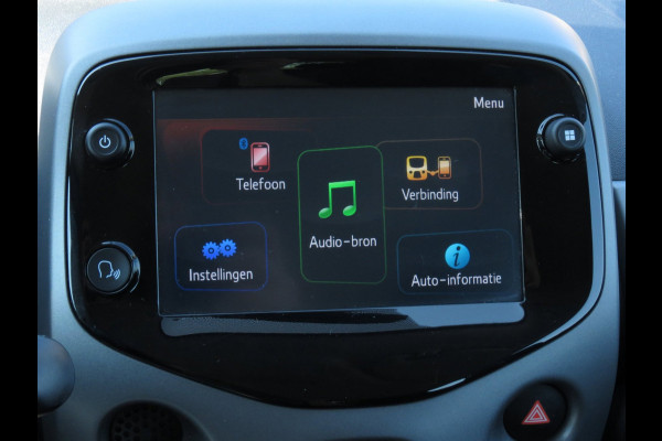 Toyota Aygo 1.0 VVT-i x-play | ACHTERUITRIJCAMERA | DEALER ONDERHOUDEN | APPLE CARPLAY | AIRCO | NIEUWE TYPE 2020 |