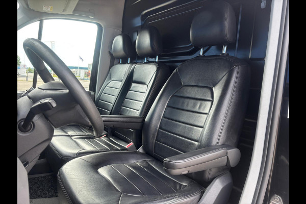 Volkswagen Crafter 30 2.0 TDI L3H3 Highline | Apple Carplay | Leer | 3 Zitplaatsen | Parkeersensoren