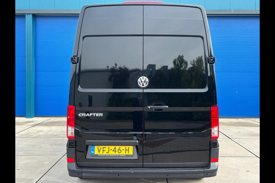 Volkswagen Crafter 30 2.0 TDI L3H3 Highline | Apple Carplay | Leer | 3 Zitplaatsen | Parkeersensoren
