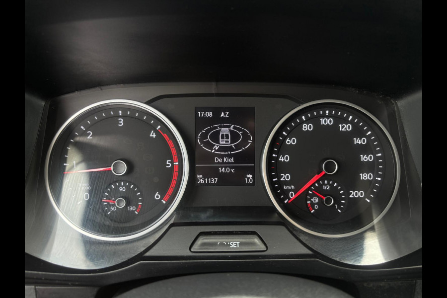 Volkswagen Crafter 30 2.0 TDI L3H3 Highline | Apple Carplay | Leer | 3 Zitplaatsen | Parkeersensoren