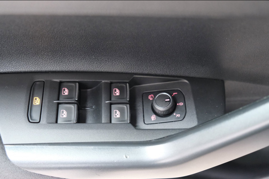 Volkswagen Polo 1.0 TSI Highline Business R-Line Automaat - N.A.P. Airco, Cruise, PDC, Carplay, Navi.