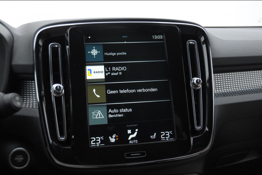 Volvo XC40 T3 163PK Automaat R-Design Adaptieve cruise control / Leder met alcantara bekleding / Parkeersensoren met camera / Trekhaak / stoel - en stuurverwarming / Apple carplay