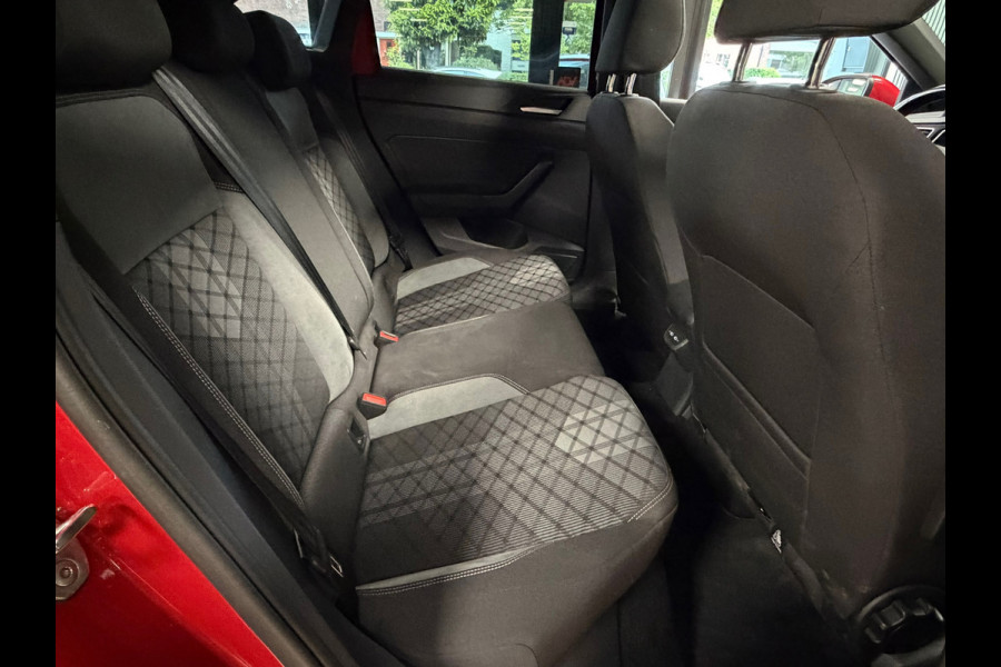 Volkswagen Taigo 1.5 TSI 3X R-Line Business AUT. PANO PDC ACC VITRUAL NAVI APPLE CARPLAY STOELVERWARMING SPIEGELVERWARMING