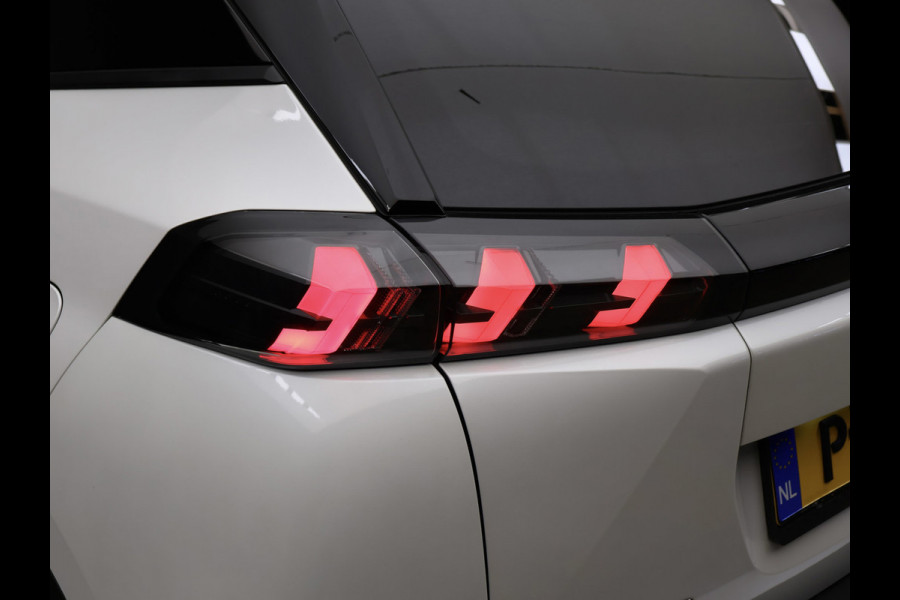 Peugeot 2008 1.2 PureTech Allure Pack Sport (APPLE CARPLAY,NAVI,CAMERA,360 VIEW,DIGITAL COCKPIT,LED,GETINT,SPORTSTOELEN,LM VELGEN)