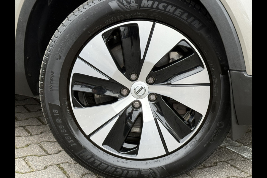Volvo XC40 1.5 T5 Recharge Inscription | Trekhaak | Pilost Assist | Memory | 18 inch