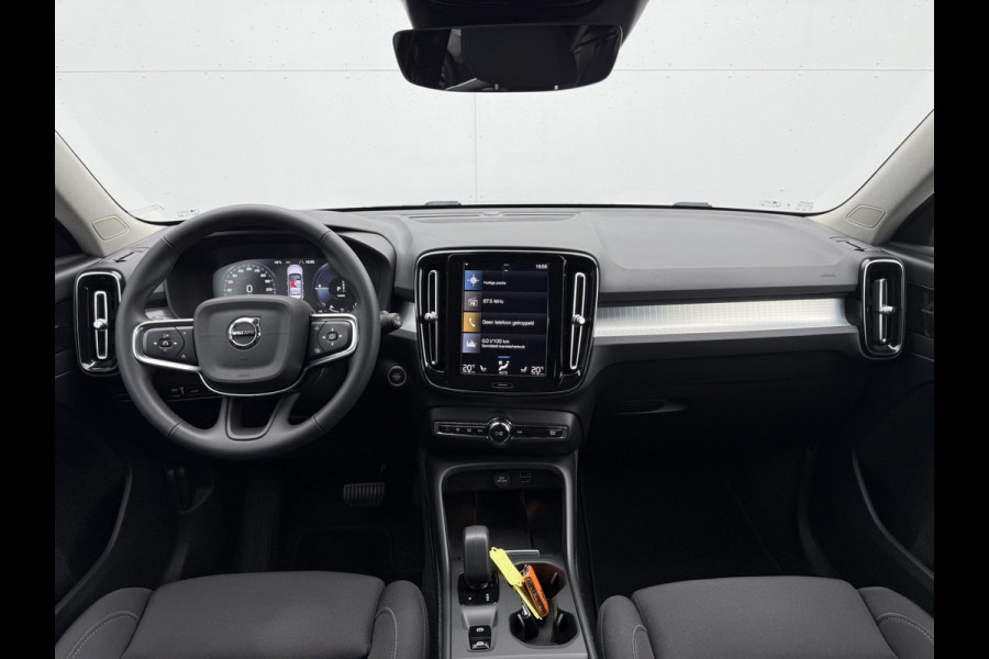 Volvo XC40 1.5 T5 Recharge Inscription | Trekhaak | Pilost Assist | Memory | 18 inch