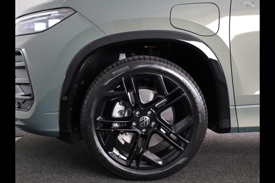 Volkswagen Tayron R-Line Edition 1.5 eHybrid 204 PK DSG | 20" LM |  Black Style | Panoramadak | Trekhaak |