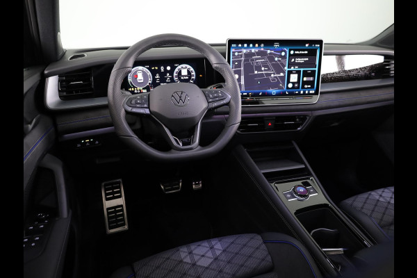 Volkswagen Tayron R-Line Edition 1.5 eHybrid 204 PK DSG | 20" LM |  Black Style | Panoramadak | Trekhaak |