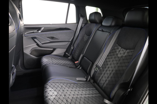 Volkswagen Tayron R-Line Edition 1.5 eHybrid 204 PK DSG | 20" LM |  Black Style | Panoramadak | Trekhaak |