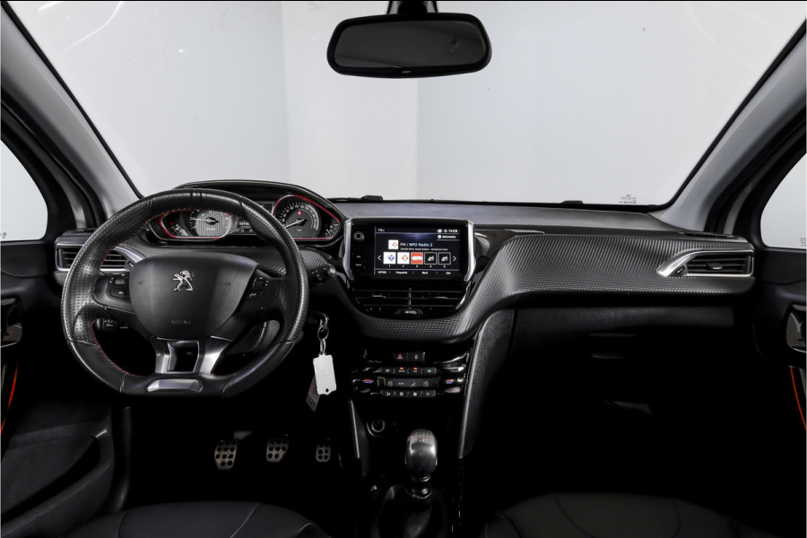Peugeot 2008 1.2 PureTech 130 PK GT-line | Pano | Cruise | Stoelverw. | PDC | Camera | NAV + App. Conect | ECC | LM 17" |
