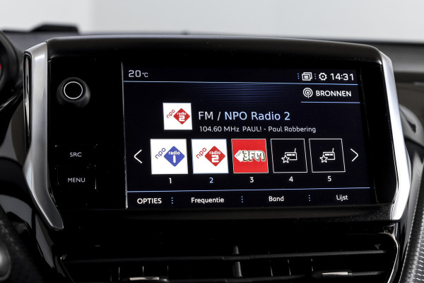 Peugeot 2008 1.2 PureTech 130 PK GT-line | Pano | Cruise | Stoelverw. | PDC | Camera | NAV + App. Conect | ECC | LM 17" |