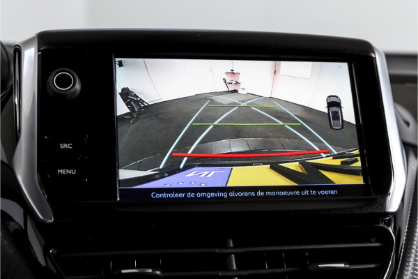 Peugeot 2008 1.2 PureTech 130 PK GT-line | Pano | Cruise | Stoelverw. | PDC | Camera | NAV + App. Conect | ECC | LM 17" |