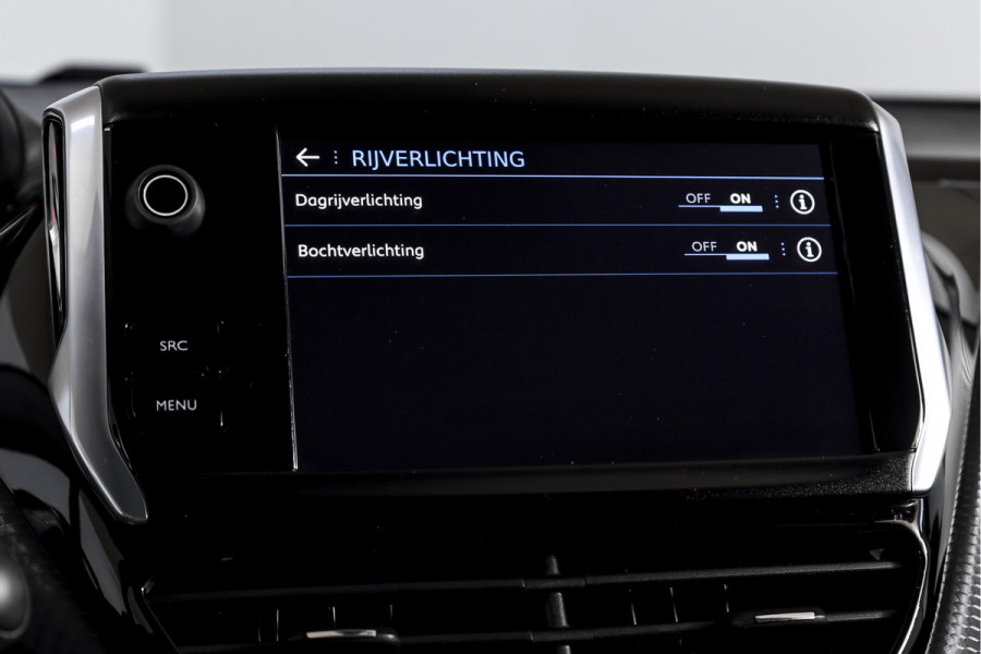 Peugeot 2008 1.2 PureTech 130 PK GT-line | Pano | Cruise | Stoelverw. | PDC | Camera | NAV + App. Conect | ECC | LM 17" |