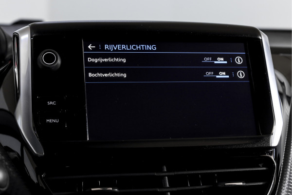 Peugeot 2008 1.2 PureTech 130 PK GT-line | Pano | Cruise | Stoelverw. | PDC | Camera | NAV + App. Conect | ECC | LM 17" |