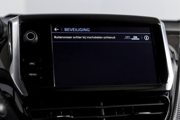 Peugeot 2008 1.2 PureTech 130 PK GT-line | Pano | Cruise | Stoelverw. | PDC | Camera | NAV + App. Conect | ECC | LM 17" |