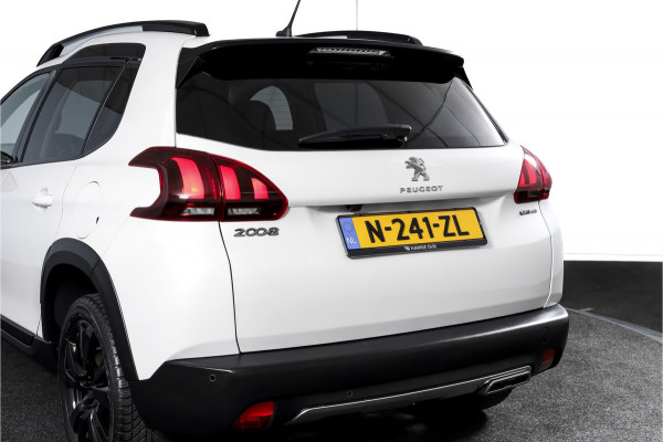 Peugeot 2008 1.2 PureTech 130 PK GT-line | Pano | Cruise | Stoelverw. | PDC | Camera | NAV + App. Conect | ECC | LM 17" |