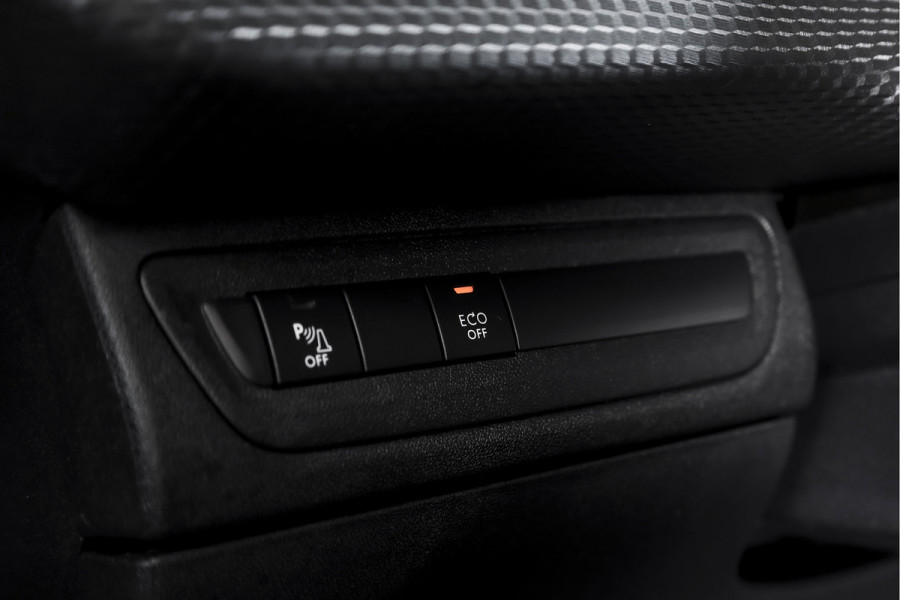 Peugeot 2008 1.2 PureTech 130 PK GT-line | Pano | Cruise | Stoelverw. | PDC | Camera | NAV + App. Conect | ECC | LM 17" |