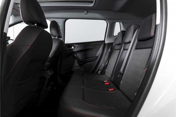 Peugeot 2008 1.2 PureTech 130 PK GT-line | Pano | Cruise | Stoelverw. | PDC | Camera | NAV + App. Conect | ECC | LM 17" |