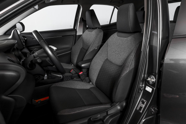 Toyota Yaris Cross 1.5 Hybrid 116 PK Active Orig. NL | Afn. Trekhaak | Adapt. Cruise | Camera | App. Connect | ECC | DAB | LM 16" |