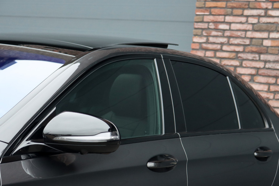 Mercedes-Benz E-Klasse 450 4MATIC Premium+ AMG Line | Luchtvering | Distronic+ | Burmester | Soft-Close | Memory | Trekhaak | HUD | Augmented Reality | Panoramadak | Keyless Go |