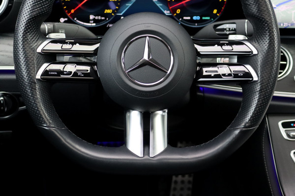 Mercedes-Benz E-Klasse 450 4MATIC Premium+ AMG Line | Luchtvering | Distronic+ | Burmester | Soft-Close | Memory | Trekhaak | HUD | Augmented Reality | Panoramadak | Keyless Go |