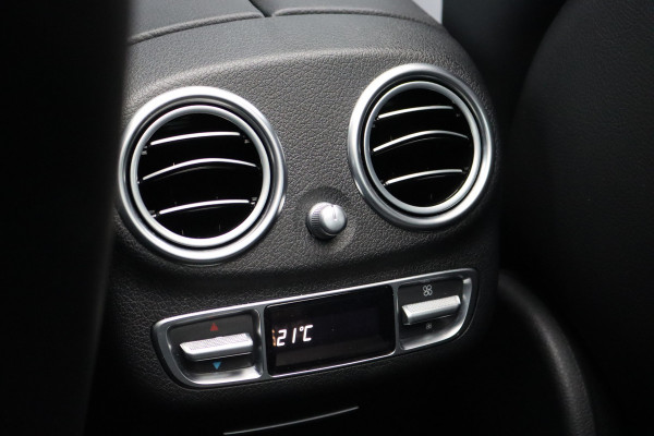 Mercedes-Benz E-Klasse 450 4MATIC Premium+ AMG Line | Luchtvering | Distronic+ | Burmester | Soft-Close | Memory | Trekhaak | HUD | Augmented Reality | Panoramadak | Keyless Go |