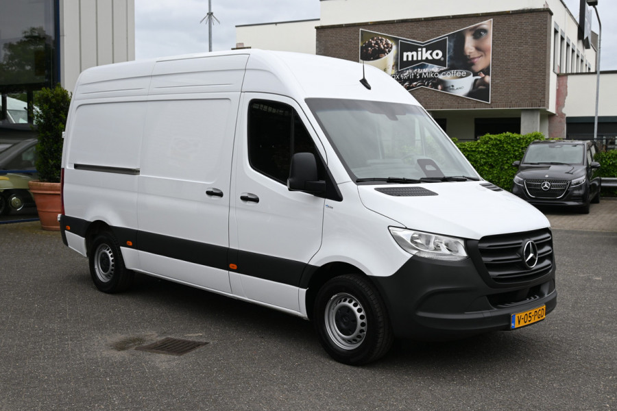Mercedes-Benz Sprinter 317 CDI L2H2 Pro Navigatie met camera