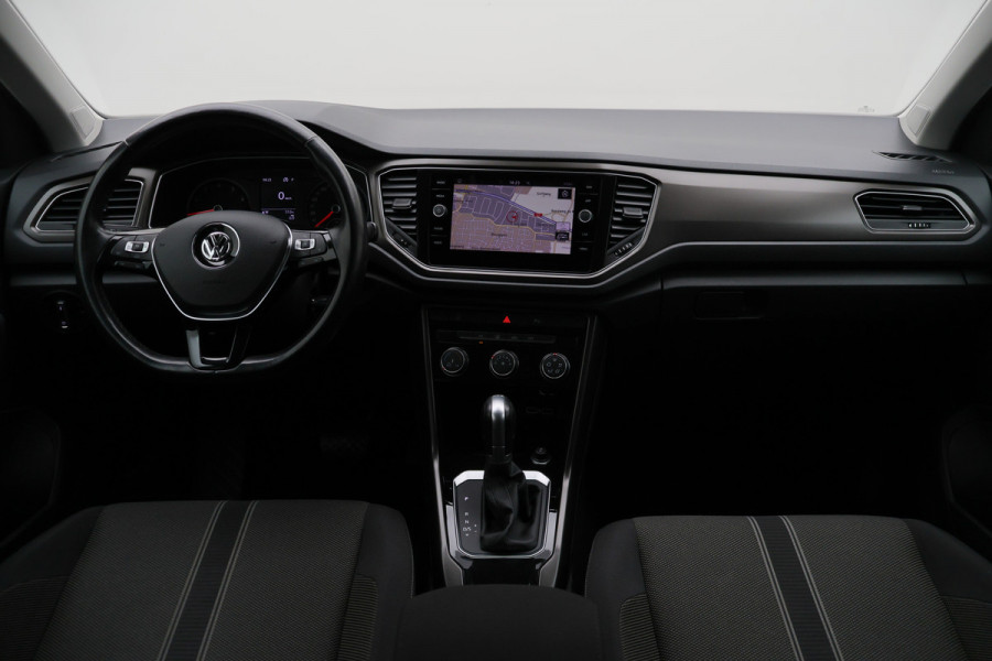 Volkswagen T-Roc 1.5 TSI DSG Style Eerste Eigenaar, ACC, Apple Carplay, Airco, Rijstrooksensor, DAB, PDC, 16''