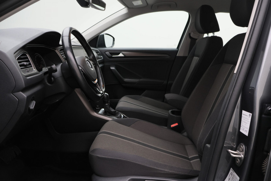 Volkswagen T-Roc 1.5 TSI DSG Style Eerste Eigenaar, ACC, Apple Carplay, Airco, Rijstrooksensor, DAB, PDC, 16''