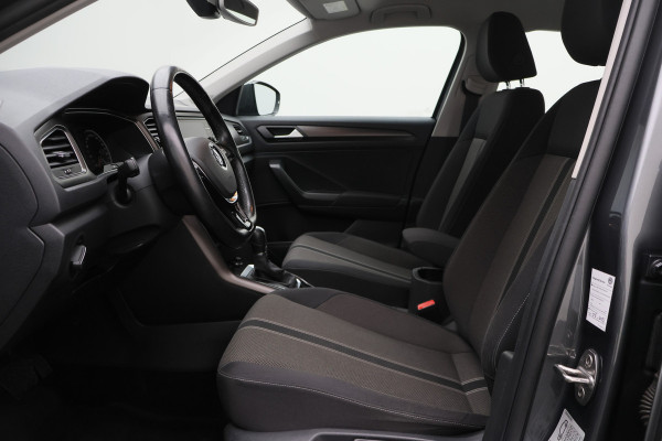 Volkswagen T-Roc 1.5 TSI DSG Style Eerste Eigenaar, ACC, Apple Carplay, Airco, Rijstrooksensor, DAB, PDC, 16''