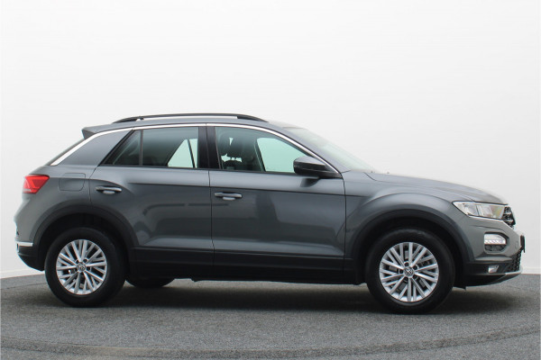 Volkswagen T-Roc 1.5 TSI DSG Style Eerste Eigenaar, ACC, Apple Carplay, Airco, Rijstrooksensor, DAB, PDC, 16''