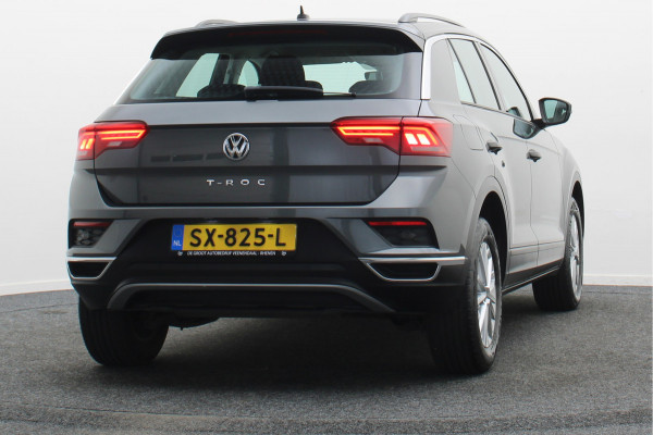 Volkswagen T-Roc 1.5 TSI DSG Style Eerste Eigenaar, ACC, Apple Carplay, Airco, Rijstrooksensor, DAB, PDC, 16''