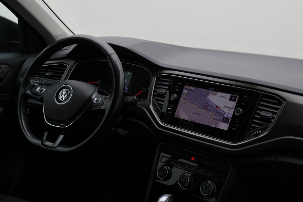 Volkswagen T-Roc 1.5 TSI DSG Style Eerste Eigenaar, ACC, Apple Carplay, Airco, Rijstrooksensor, DAB, PDC, 16''