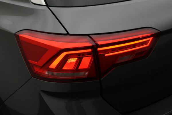 Volkswagen T-Roc 1.5 TSI DSG Style Eerste Eigenaar, ACC, Apple Carplay, Airco, Rijstrooksensor, DAB, PDC, 16''
