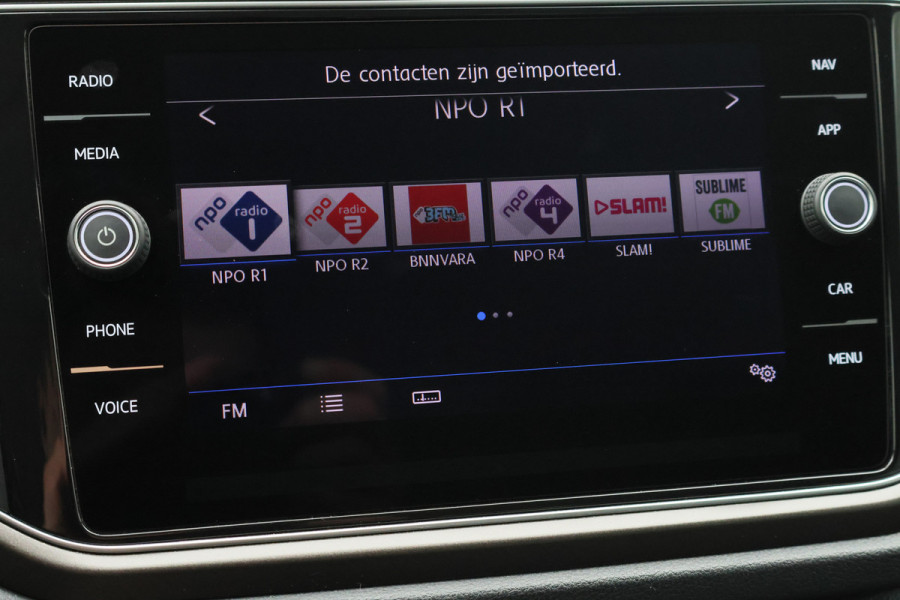 Volkswagen T-Roc 1.5 TSI DSG Style Eerste Eigenaar, ACC, Apple Carplay, Airco, Rijstrooksensor, DAB, PDC, 16''