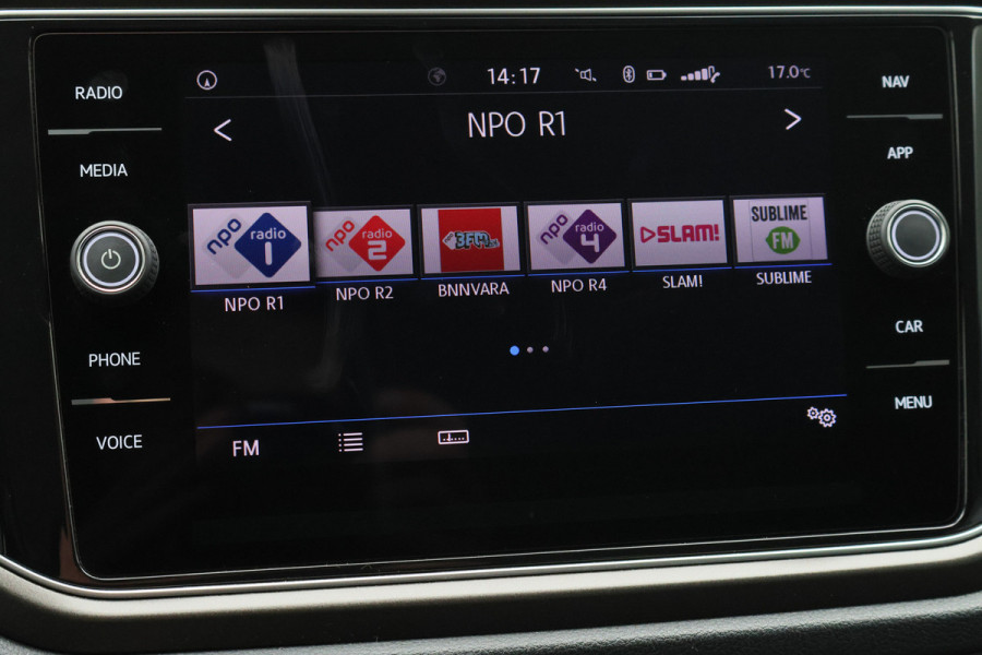 Volkswagen T-Roc 1.5 TSI DSG Style Eerste Eigenaar, ACC, Apple Carplay, Airco, Rijstrooksensor, DAB, PDC, 16''
