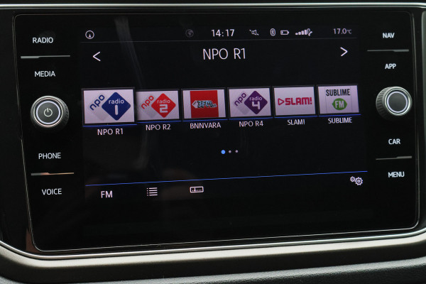 Volkswagen T-Roc 1.5 TSI DSG Style Eerste Eigenaar, ACC, Apple Carplay, Airco, Rijstrooksensor, DAB, PDC, 16''