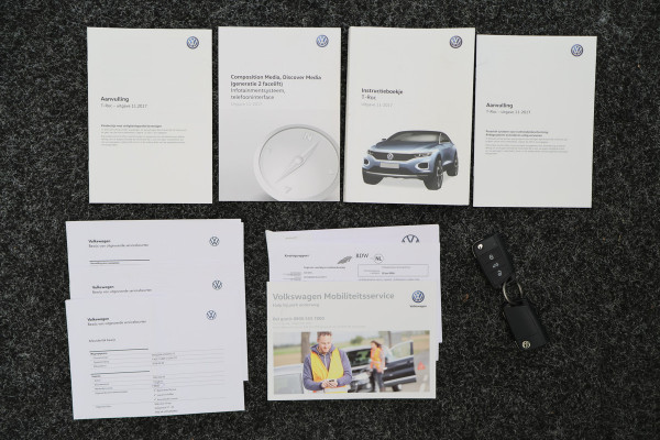 Volkswagen T-Roc 1.5 TSI DSG Style Eerste Eigenaar, ACC, Apple Carplay, Airco, Rijstrooksensor, DAB, PDC, 16''