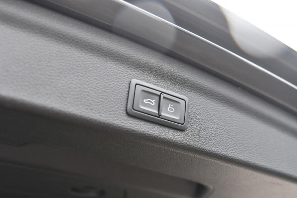 Audi Q3 35 TFSI Pro Line, Matrix, Leder, Camera, Keyless Entry&Go, Ambient, Elek. Achterklep, 20"!