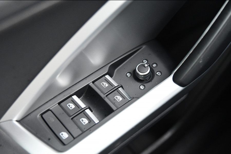 Audi Q3 35 TFSI Pro Line, Matrix, Leder, Camera, Keyless Entry&Go, Ambient, Elek. Achterklep, 20"!