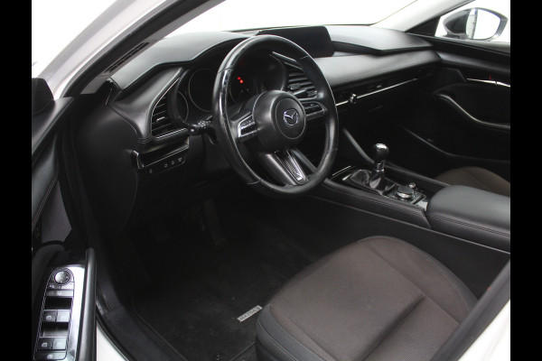 Mazda 3 2.0 e-SkyActiv-G M Hybrid 122 Comfort CAMERA | CARPLAY | ADAPCRUISE | LMV18 | HEAD-UP | LED | DAB | CLIMATE | NAVI | STOEL/STUUR