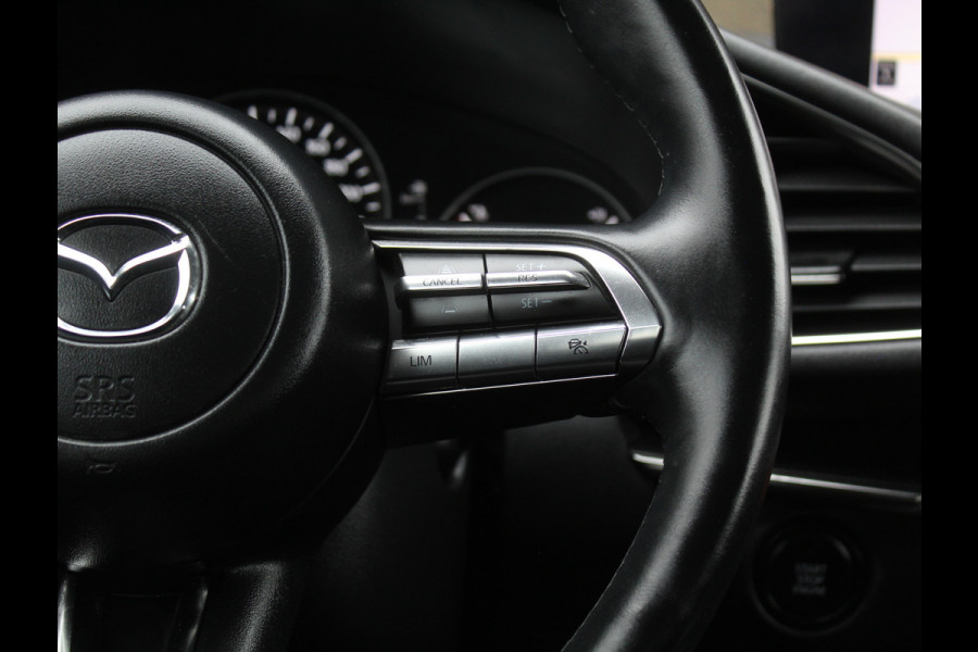 Mazda 3 2.0 e-SkyActiv-G M Hybrid 122 Comfort CAMERA | CARPLAY | ADAPCRUISE | LMV18 | HEAD-UP | LED | DAB | CLIMATE | NAVI | STOEL/STUUR