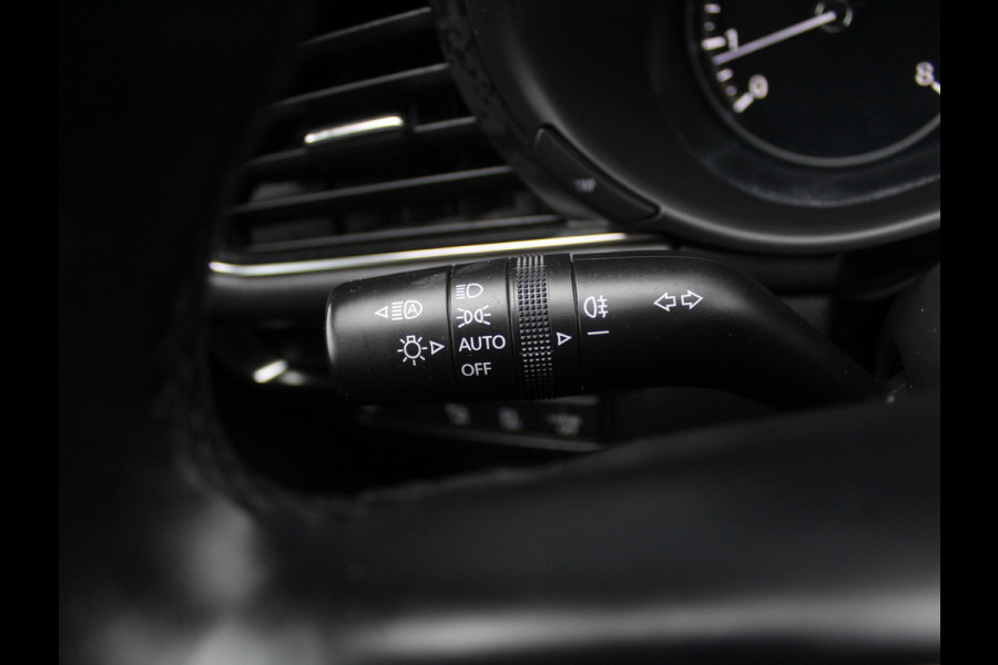 Mazda 3 2.0 e-SkyActiv-G M Hybrid 122 Comfort CAMERA | CARPLAY | ADAPCRUISE | LMV18 | HEAD-UP | LED | DAB | CLIMATE | NAVI | STOEL/STUUR