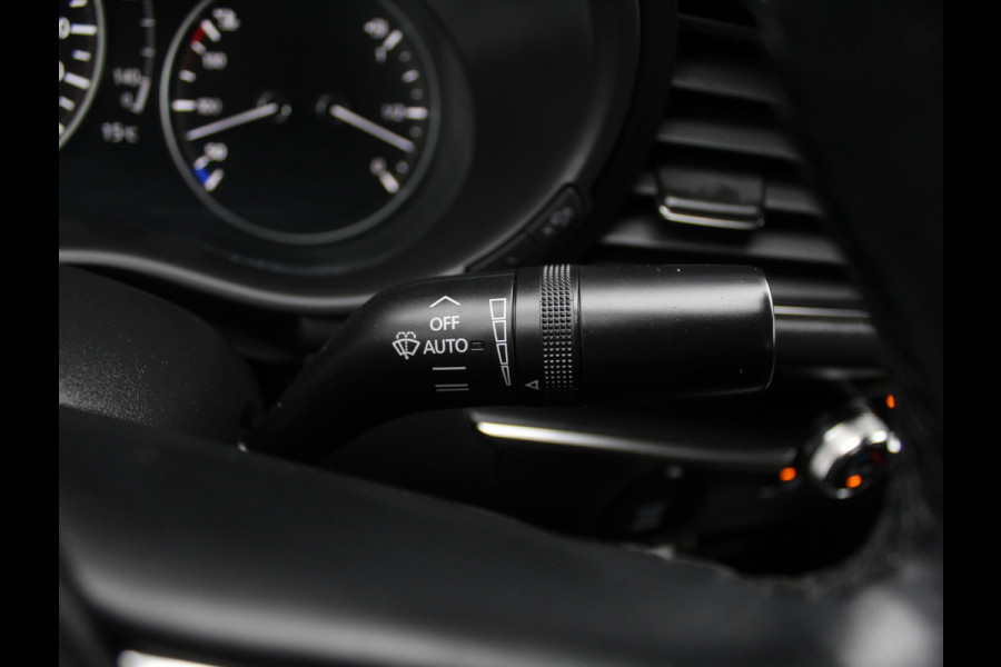 Mazda 3 2.0 e-SkyActiv-G M Hybrid 122 Comfort CAMERA | CARPLAY | ADAPCRUISE | LMV18 | HEAD-UP | LED | DAB | CLIMATE | NAVI | STOEL/STUUR